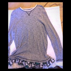 Tunic ladies gray thermal w/ruffle.  XL